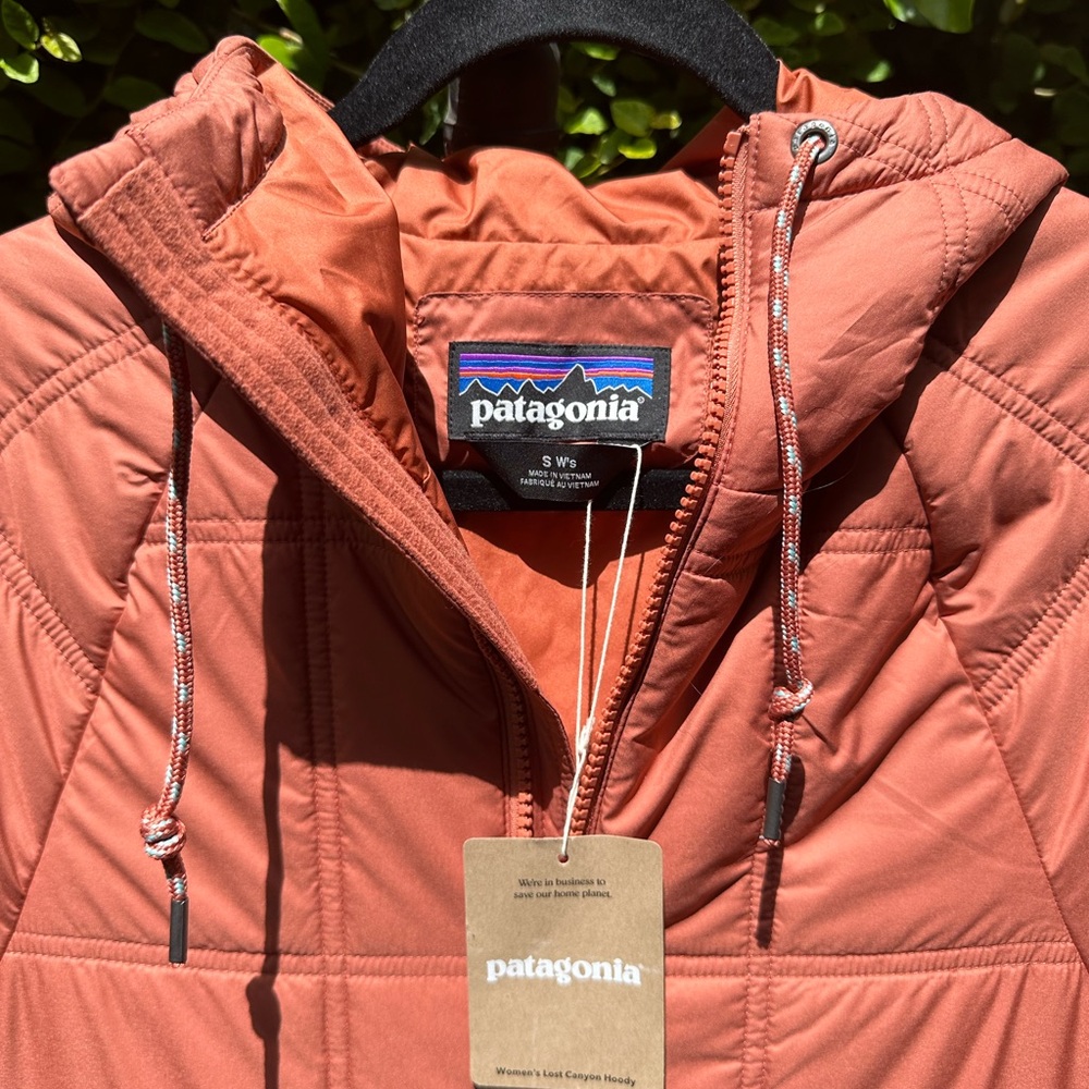 New: Patagonia Women’s Lost Canyon Hoody Jacket Size: S